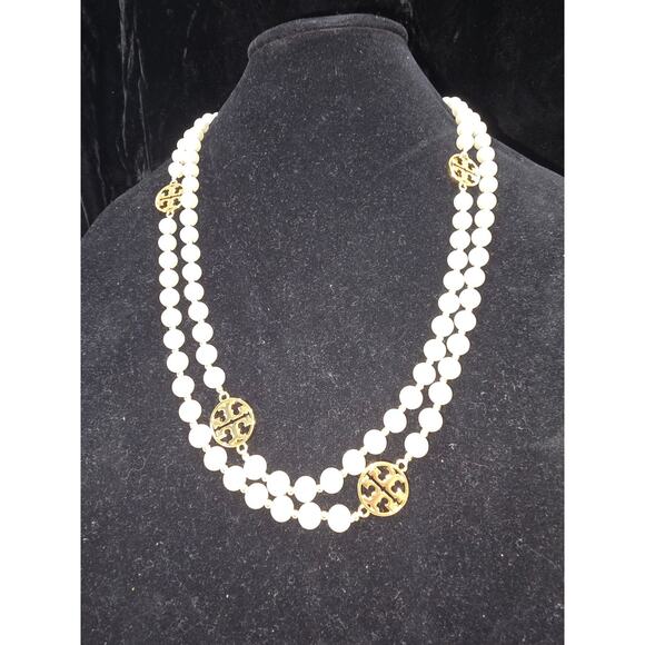 Tory Burch Evie Long Single Glass Pearl Necklace w/Jewelry Pouch NWT Approx 52" - Picture 2 of 7